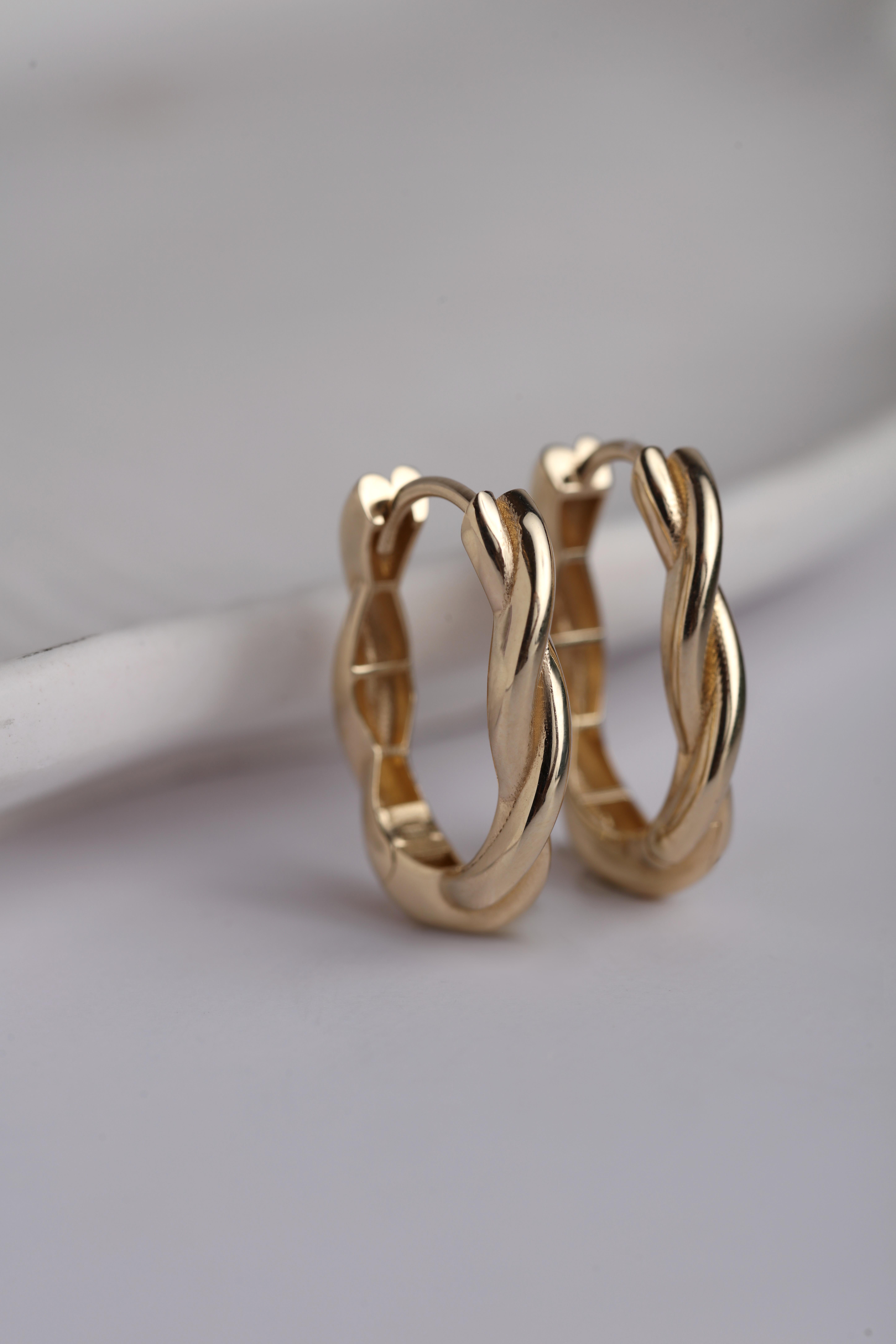  14 Ayar Altın Burgu Küpe