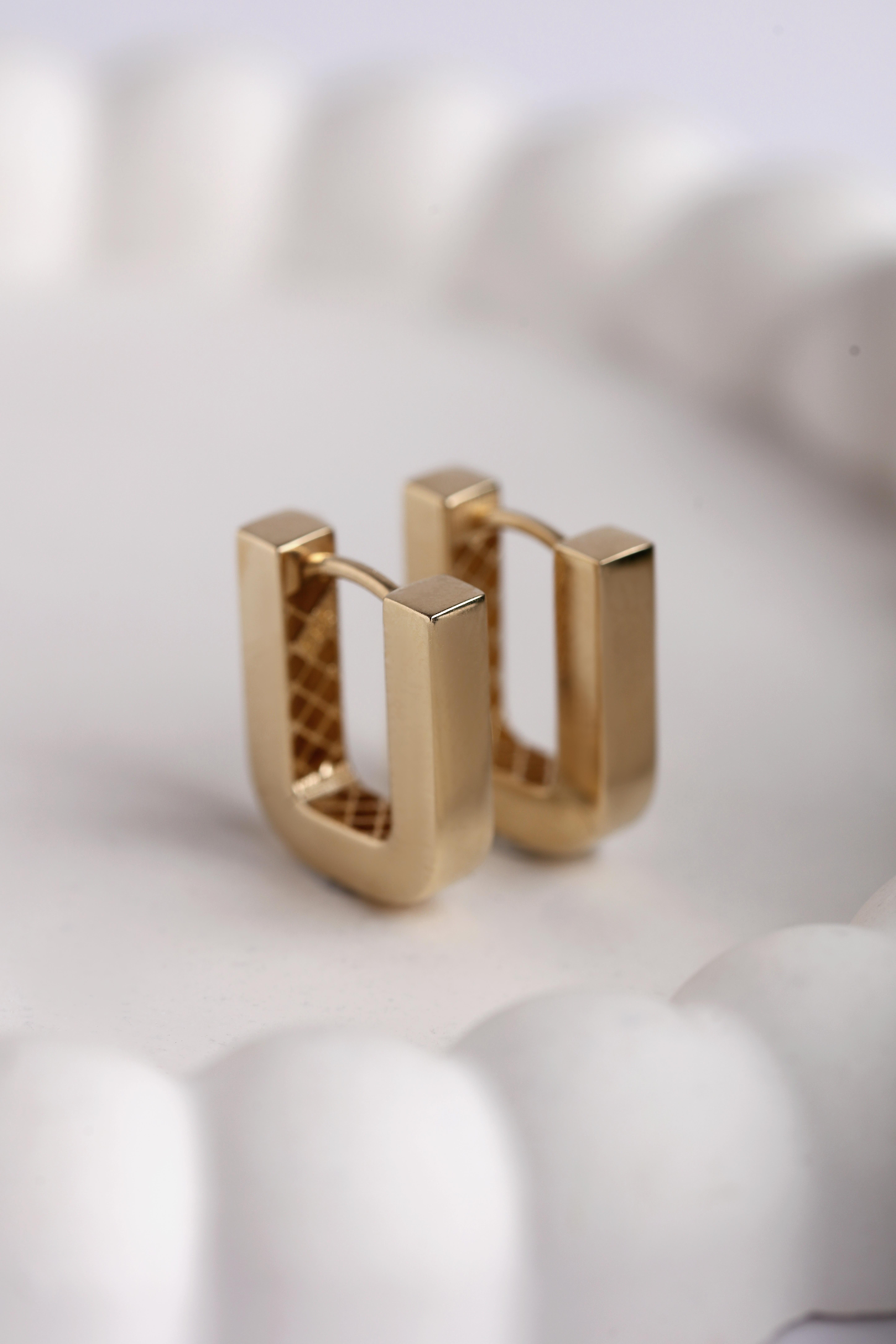  14 Ayar Altın Dikdörtgen Küpe