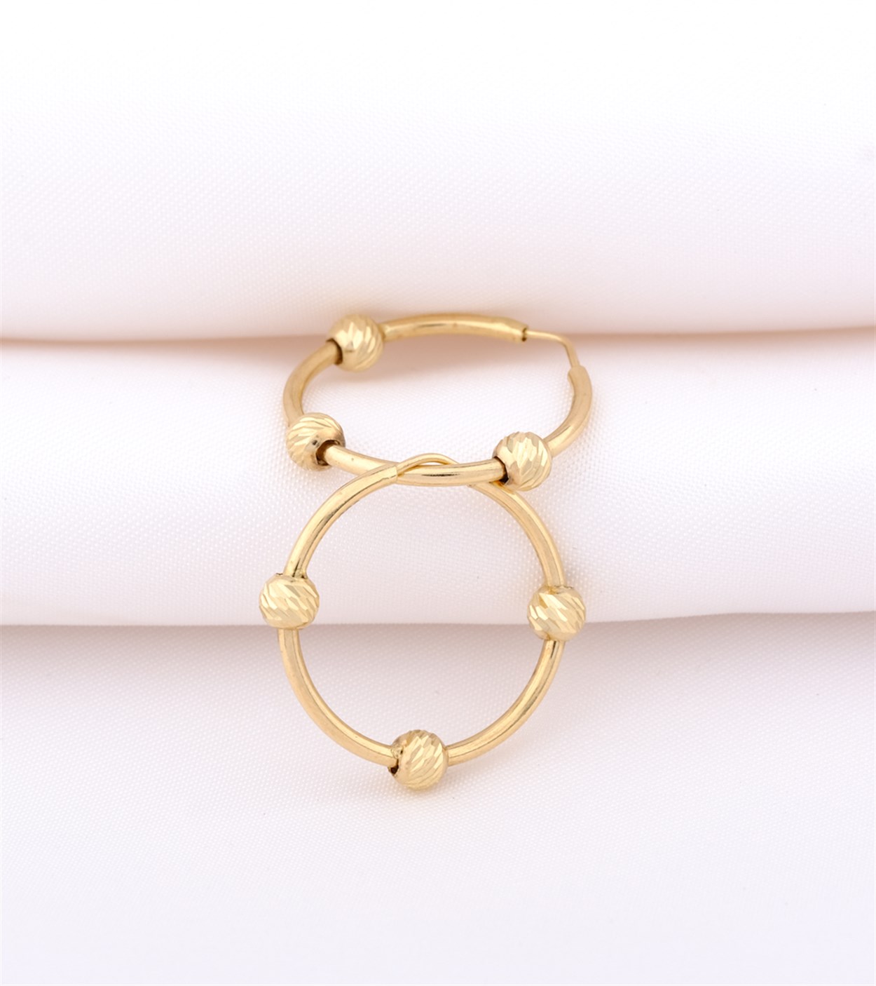 Jewelina ile tarzını yansıt! Küpe 33