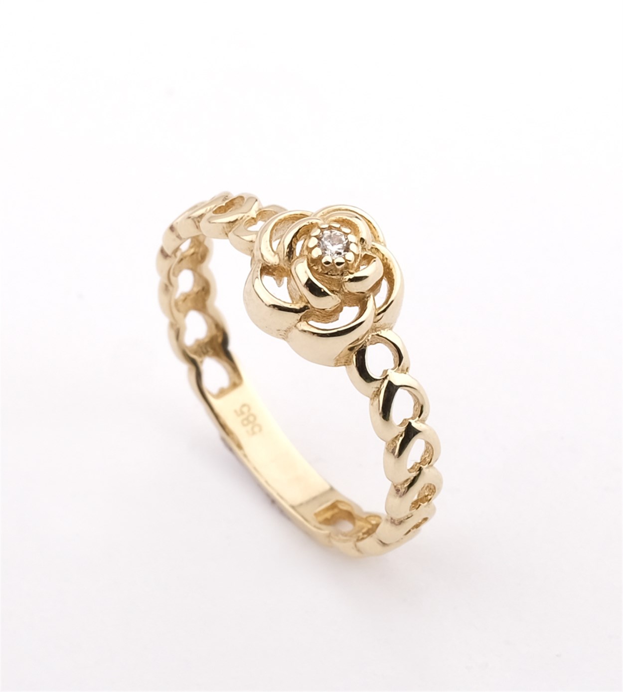 Işıltılı bir başlangıç için Jewelina Yüzük