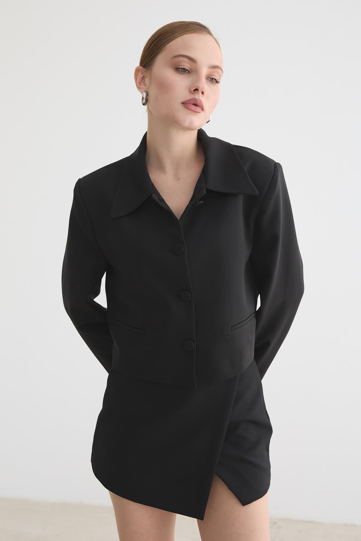 HÜRREM KUMAŞ KADIN CEKET SİYAH