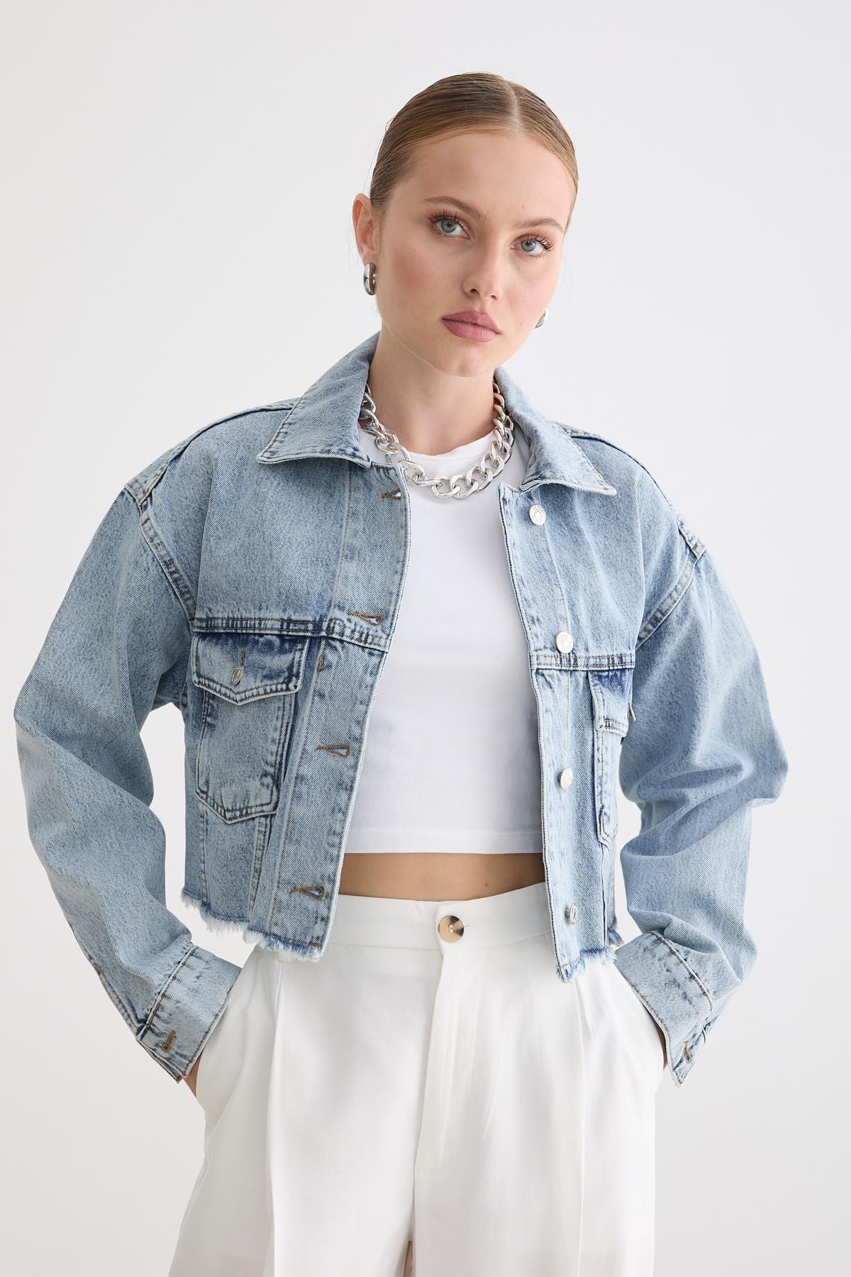 Kadın Crop Denim Ceket KAR YIKAMA