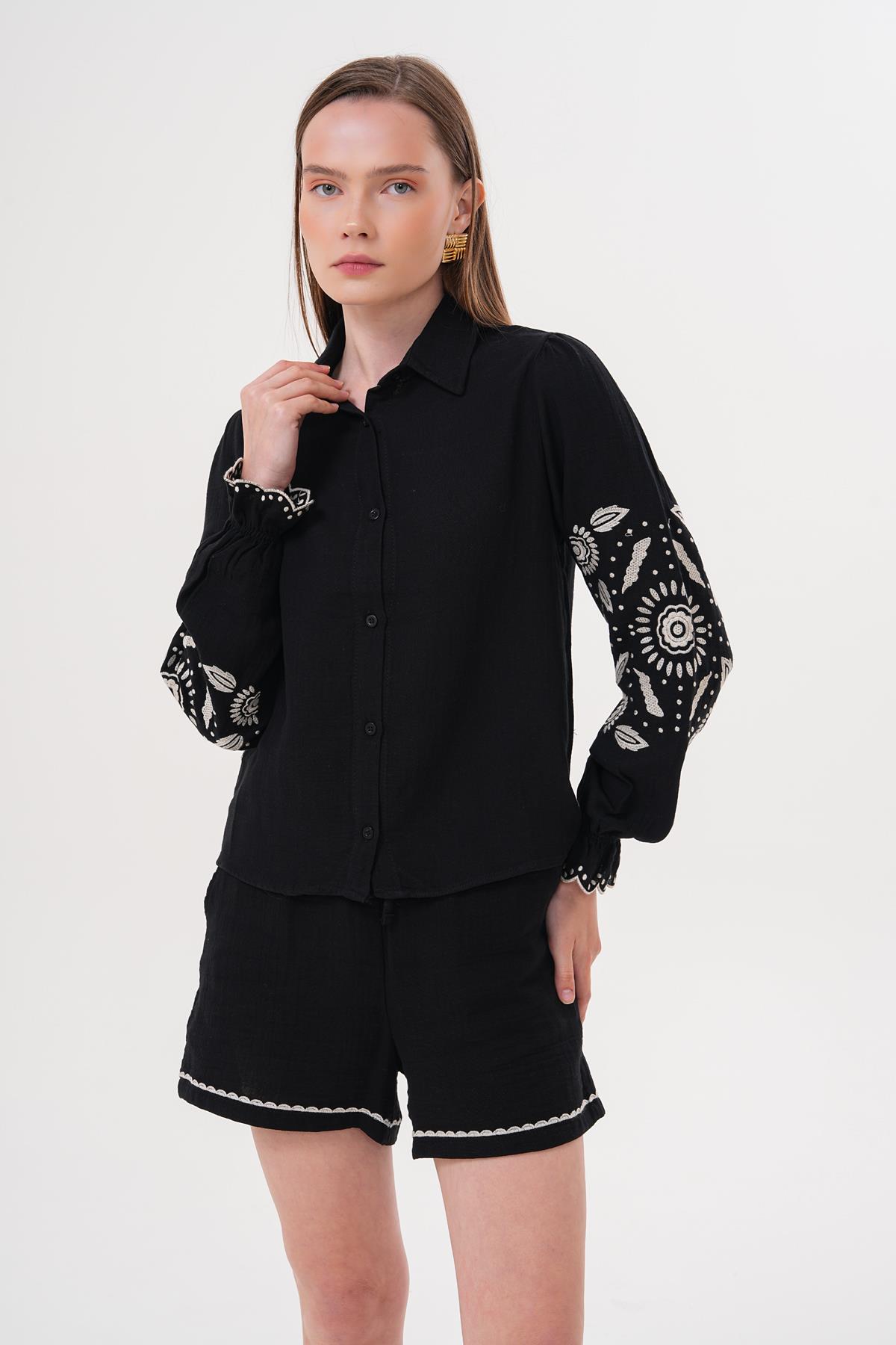 Kol Nakış Detaylı Önü Düğmeli Gömlek SİYAH