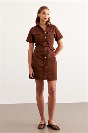 Beli Kuşaklı Düğmeli Gabardin Elbise KAHVE