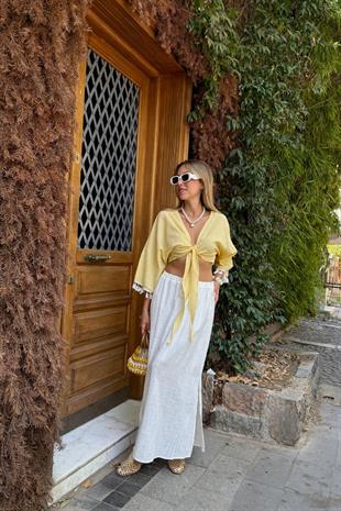 Beyaz Püskül Detaylı Bağlamalı Bluz SARI