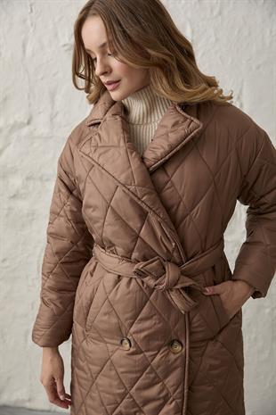 Ceket Yaka Beli Kuşaklı Kapitone Uzun Kadın Mont KAHVE