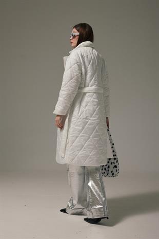 Ceket Yaka Beli Kuşaklı Kapitone Uzun Kadın Mont EKRU