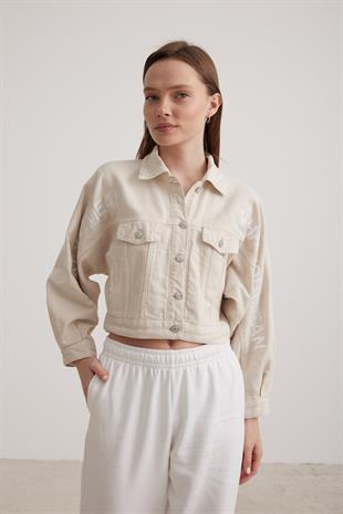 Yazı Detaylı Crop Kadın Kot Ceket TAŞ