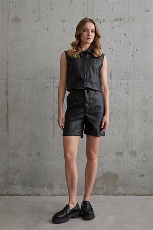 Kadın Düğme Detaylı Deri Kısa Şort SİYAH