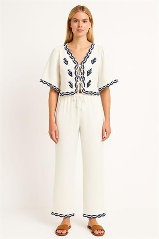 Kadın Önü Bağlamalı Nakışlı Müslin Bluz EKRU