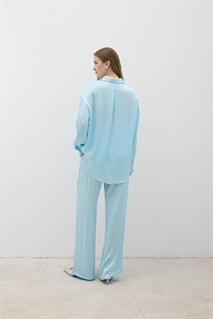 Kadın Önü Düğmeli Oversize Saten Gömlek BEBE MAVİ