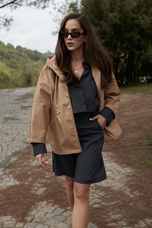 Kadın Önü Fermuarlı Kordon Detaylı Trençkot CAMEL