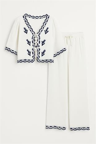 Kadın Paça Nakış Detaylı Müslin Pantolon EKRU