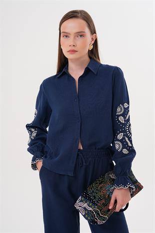 Kol Nakış Detaylı Önü Düğmeli Gömlek LACİVERT