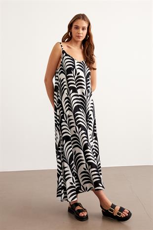 Kolu Askılı Desenli Uzun Elbise SİYAH-BEYAZ