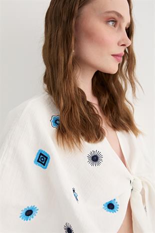 Nakış Detaylı Bağlamalı Bluz EKRU
