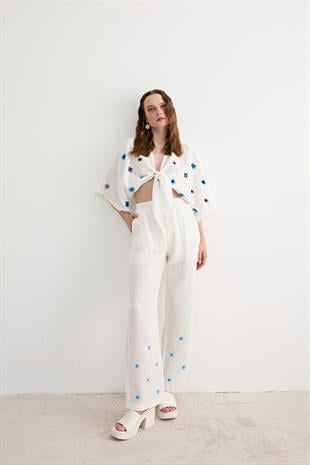 Nakış Detaylı Bağlamalı Bluz EKRU