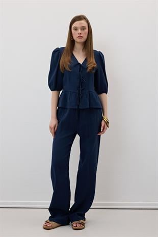 Ön Bağlamalı Kolu Lastikli Müslin Bluz LACİVERT