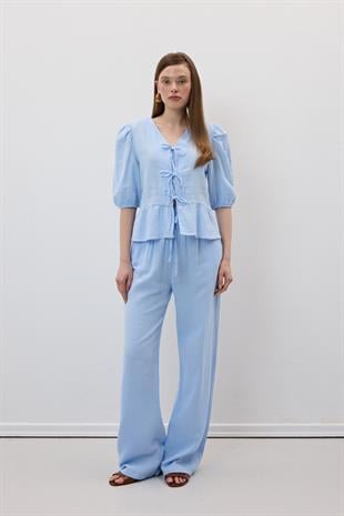 Ön Bağlamalı Kolu Lastikli Müslin Bluz MAVİ