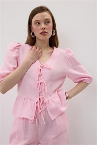 Ön Bağlamalı Kolu Lastikli Müslin Bluz PEMBE