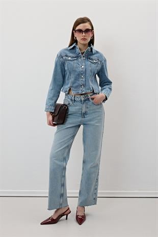 Önü Düğmeli Yırtmaç Detaylı Kot Ceket KAR YIKAMA