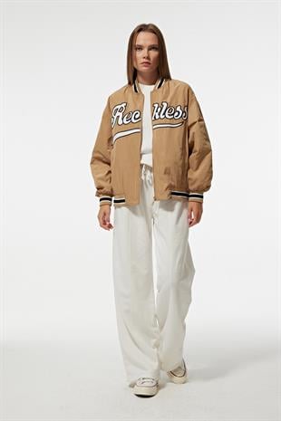 Polyester Kumaş Ribana Yaka Önü Nakışlı Kadın Bomber Ceket CAMEL