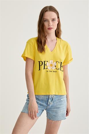 Baskı Detaylı V Yaka Kadın Tshirt SARI