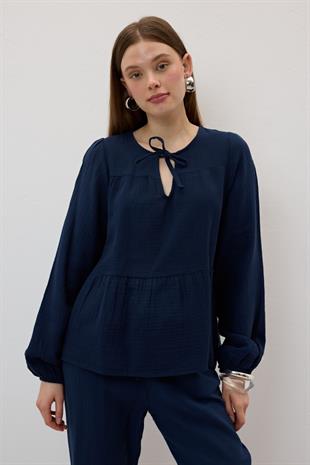 Yakası Bağcıklı Müslin Bluz LACİVERT