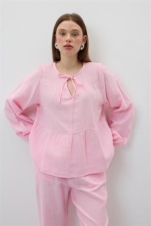 Yakası Bağcıklı Müslin Bluz PEMBE