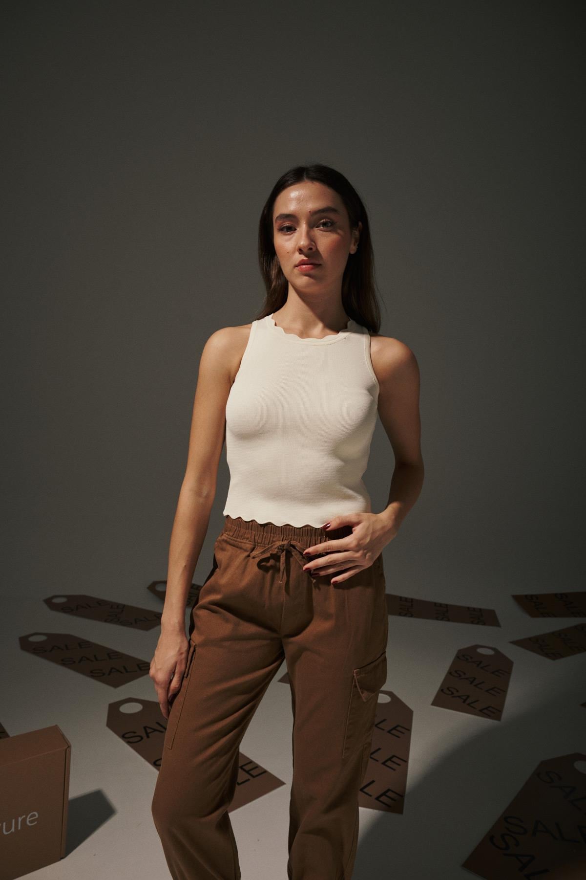 P27-3162-85MarkasızPANTALONGabardin Beli Lastik Kadın Pantalon TABA