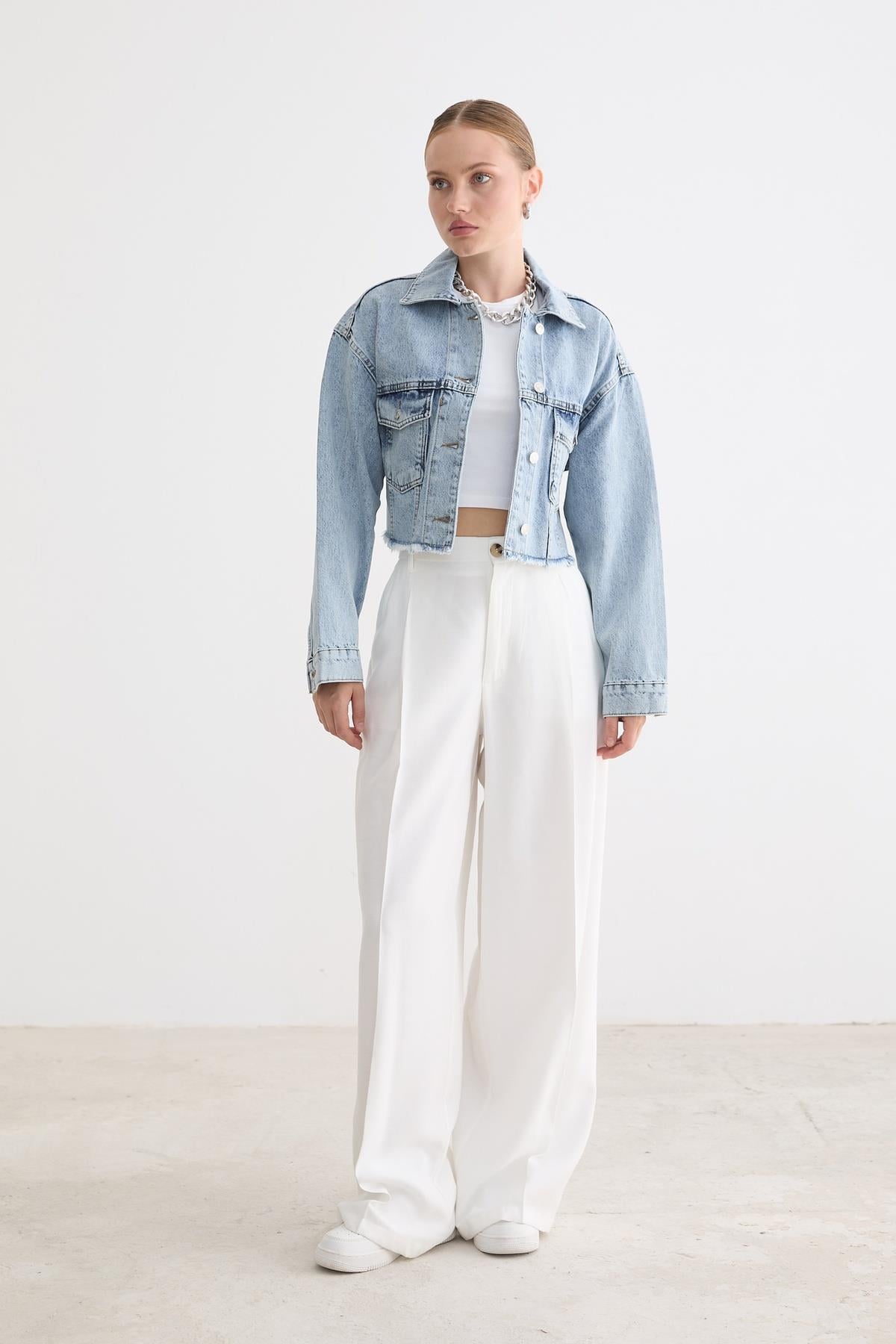 M28-5706-277MarkasızJACKETKadın Crop Denim Ceket KAR YIKAMA