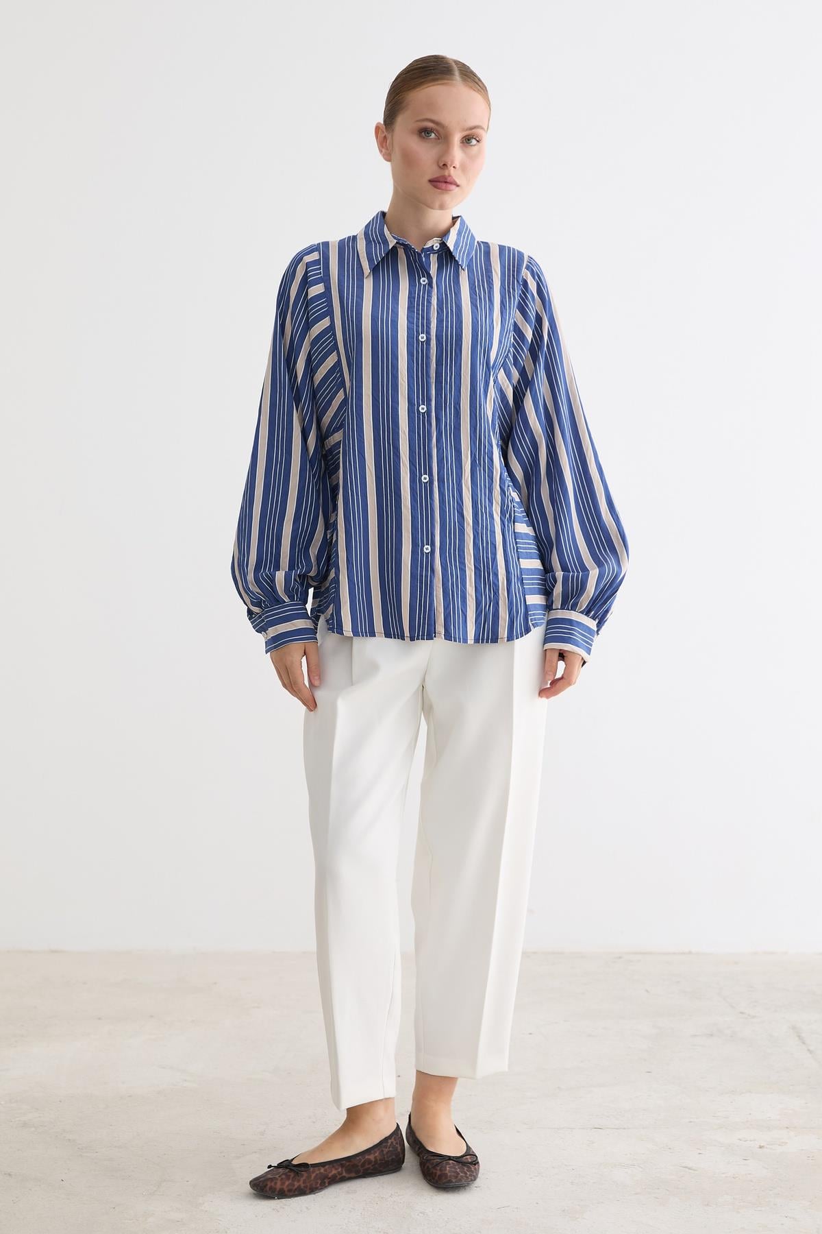 G28-4004-62MarkasızSHIRTÖnü Düğmeli Çizgili Oversize Gömlek LACİVERT