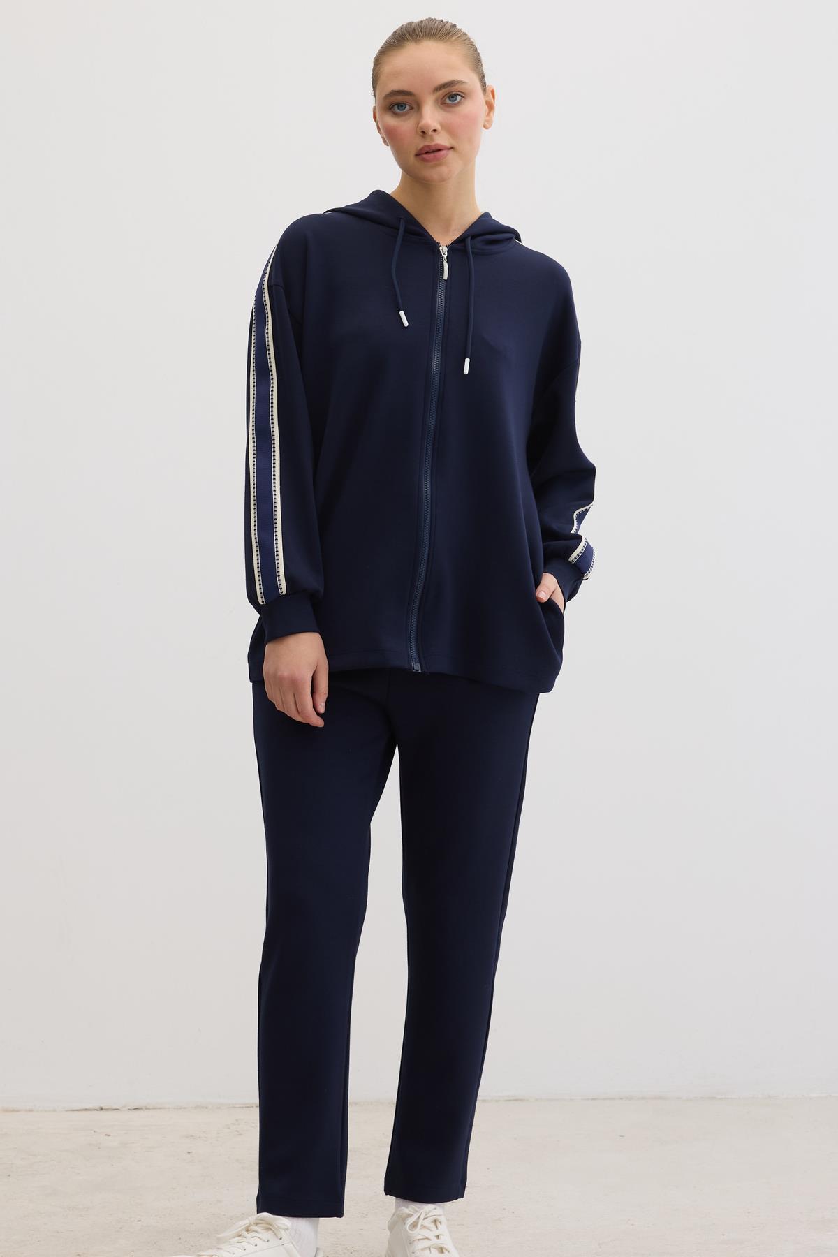 S28-2222-62MarkasızSWEATSHIRTŞerit Detaylı Fermuarlı Sweatshirt LACİVERT