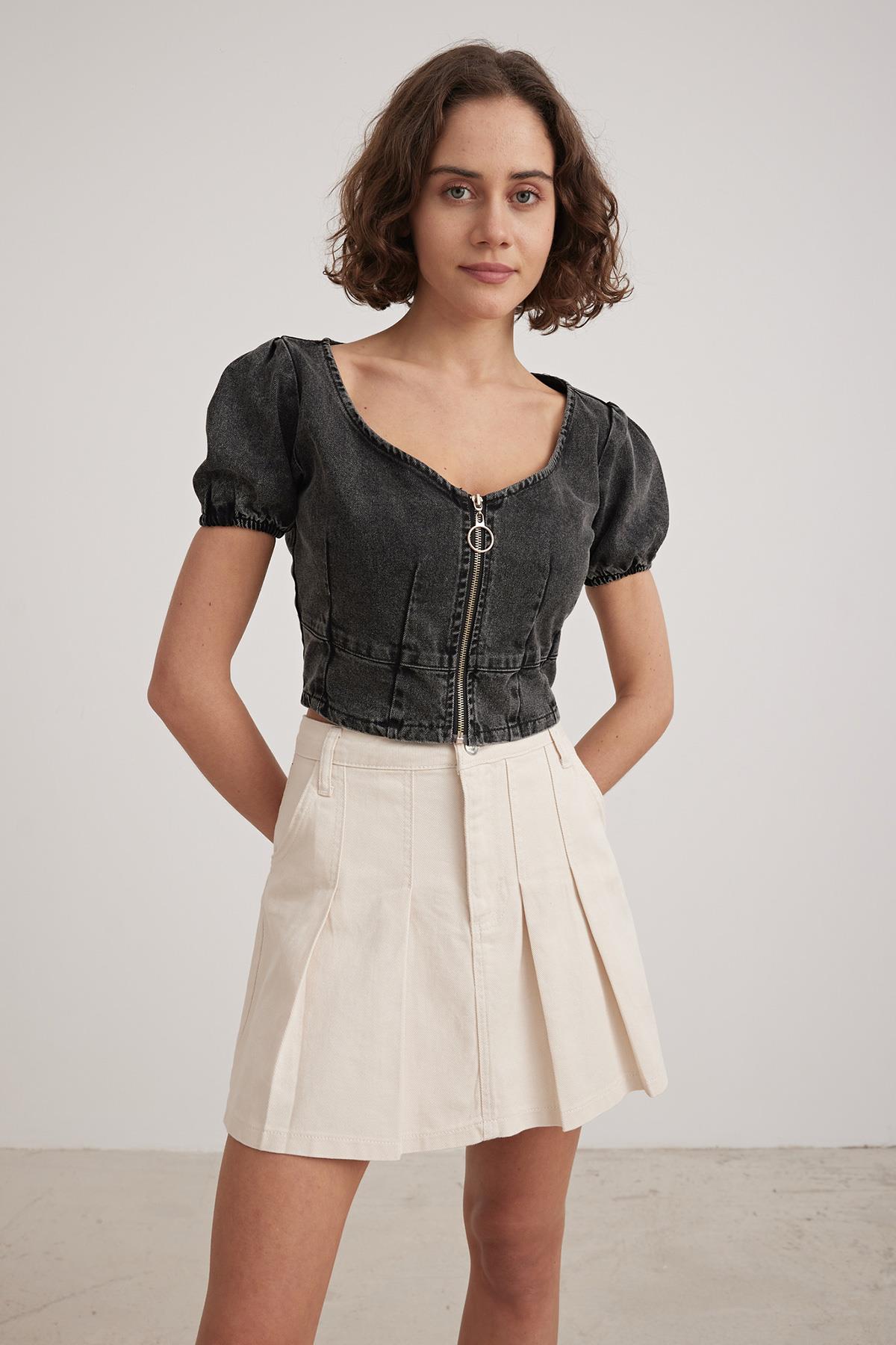 B27-4734-BLevureSİYAH KROP FERMUARLI BLUZ BLACK