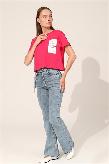 Summer Is Hot and Fun Crop T-Shirt - Pembe