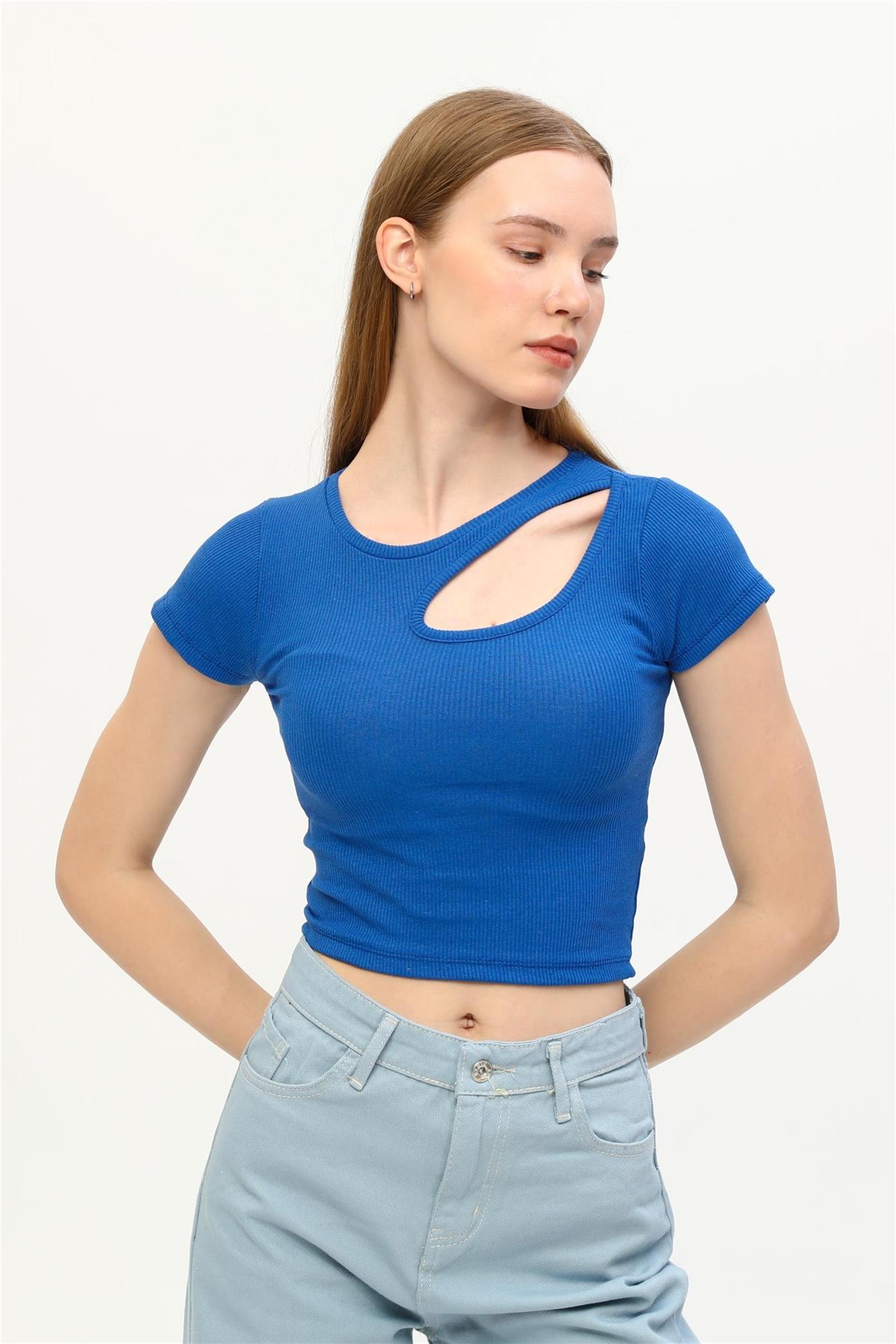 Kadın omuz Detaylı Kaşkorse Crop T-Shirt