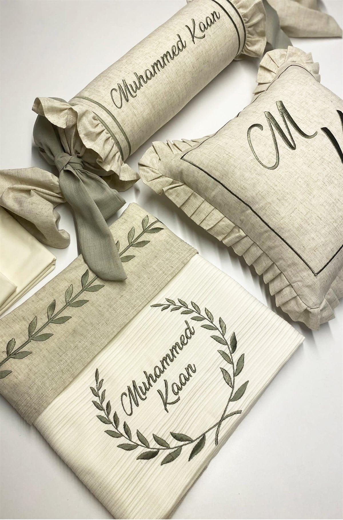 Yeşil Detaylı Keten Luxury Pike Takımı