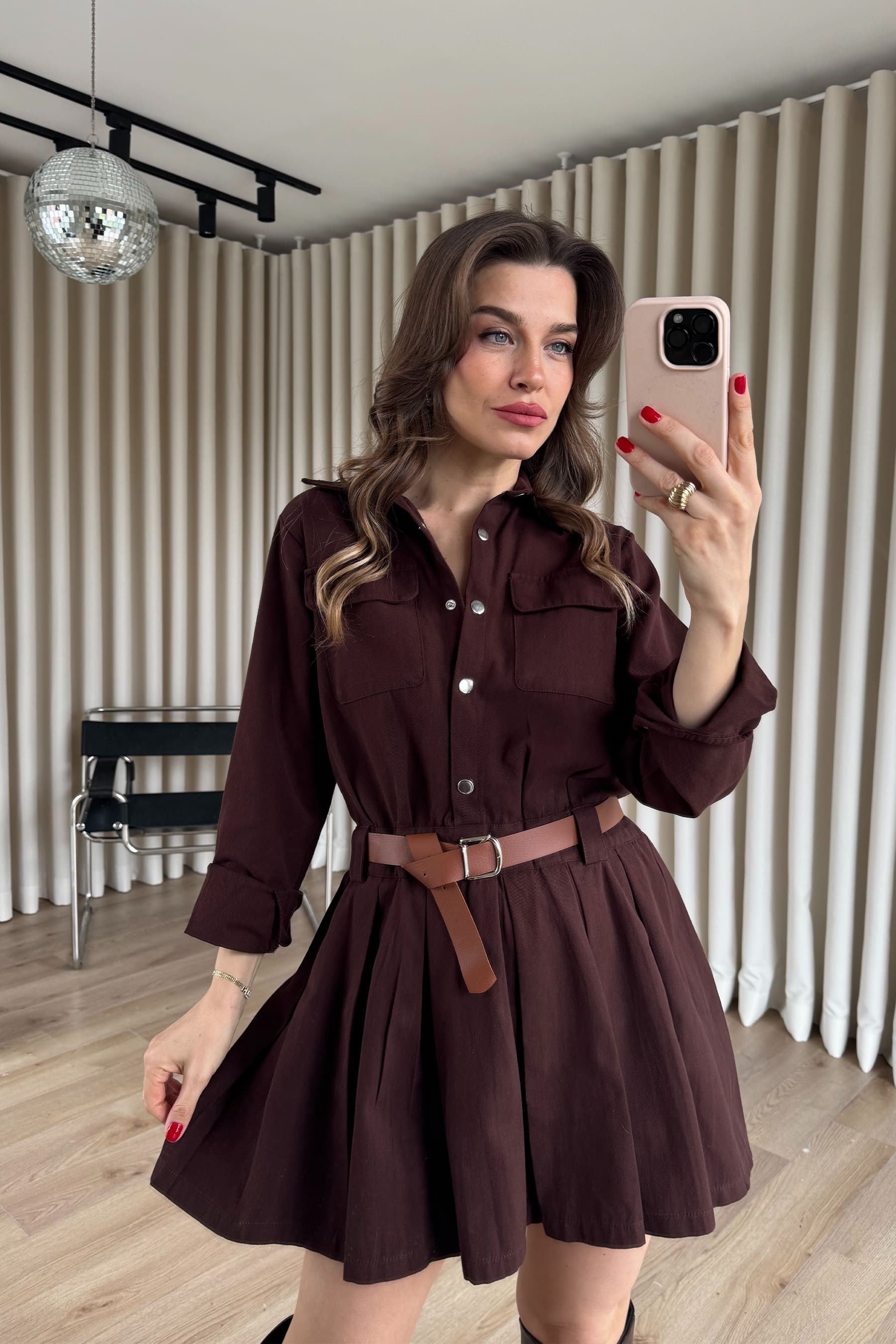 Acı Kahve Çıtçıtlı Eteği Pileli Kemerli Gabardin Gömlek Elbise