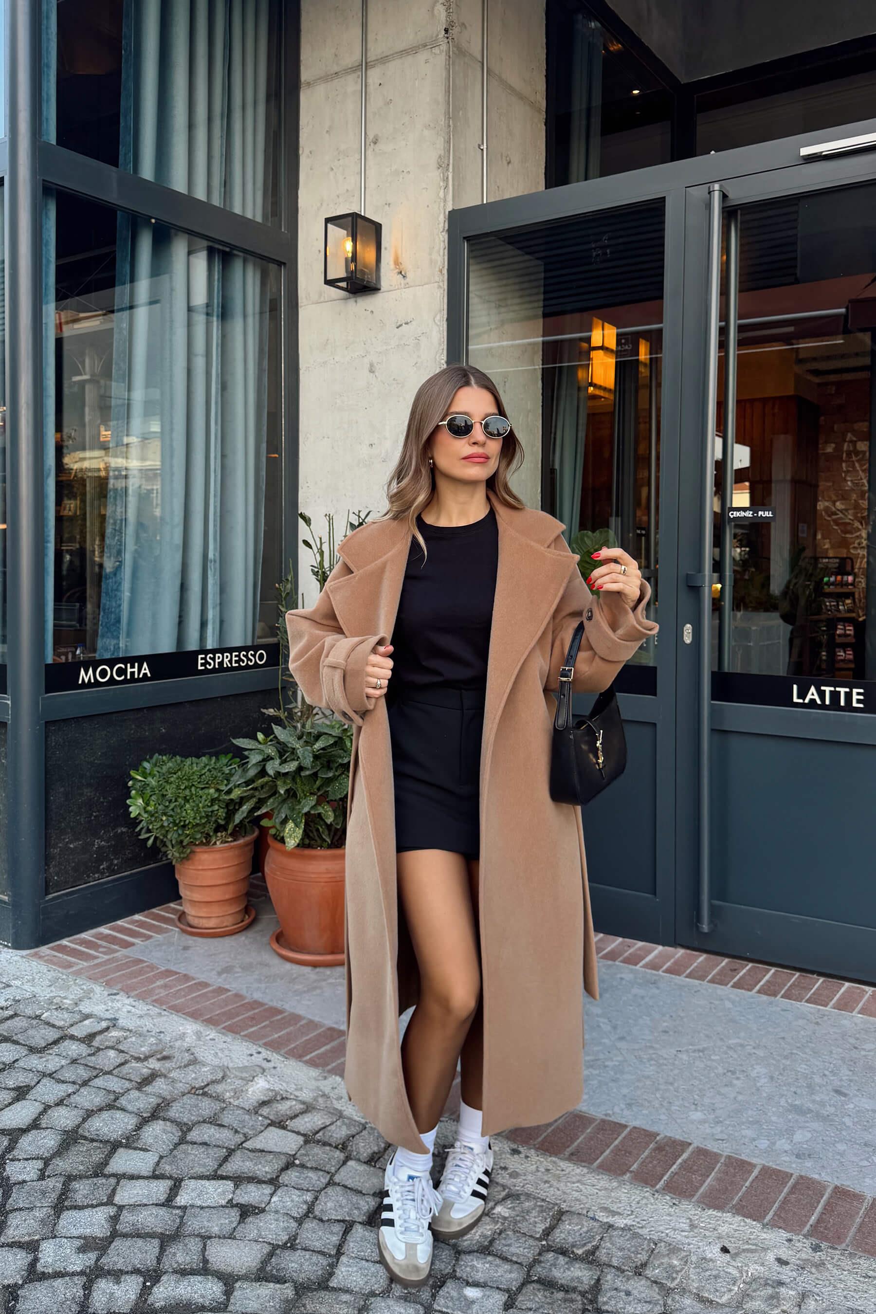 Camel Astarlı Kruvaze Oversize Yün Kaban