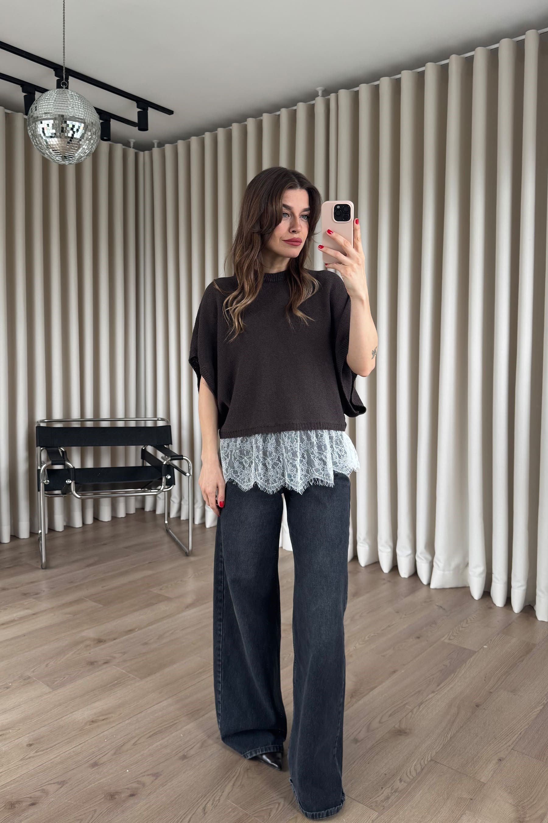Kahverengi Beyaz Dantelli Yarasa Kol Triko Bluz