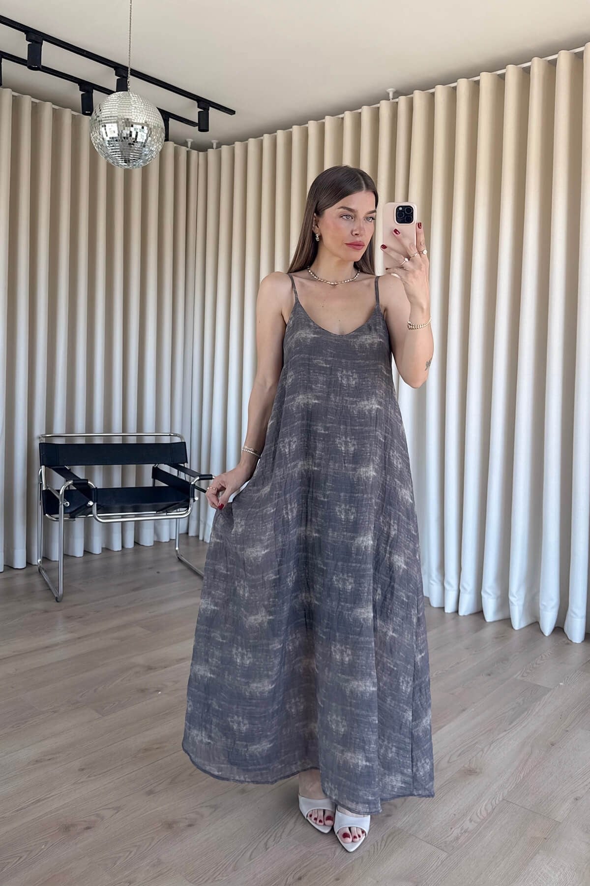 Koyu Gri Askılı Astarlı Batik Desenli Premium Elbise