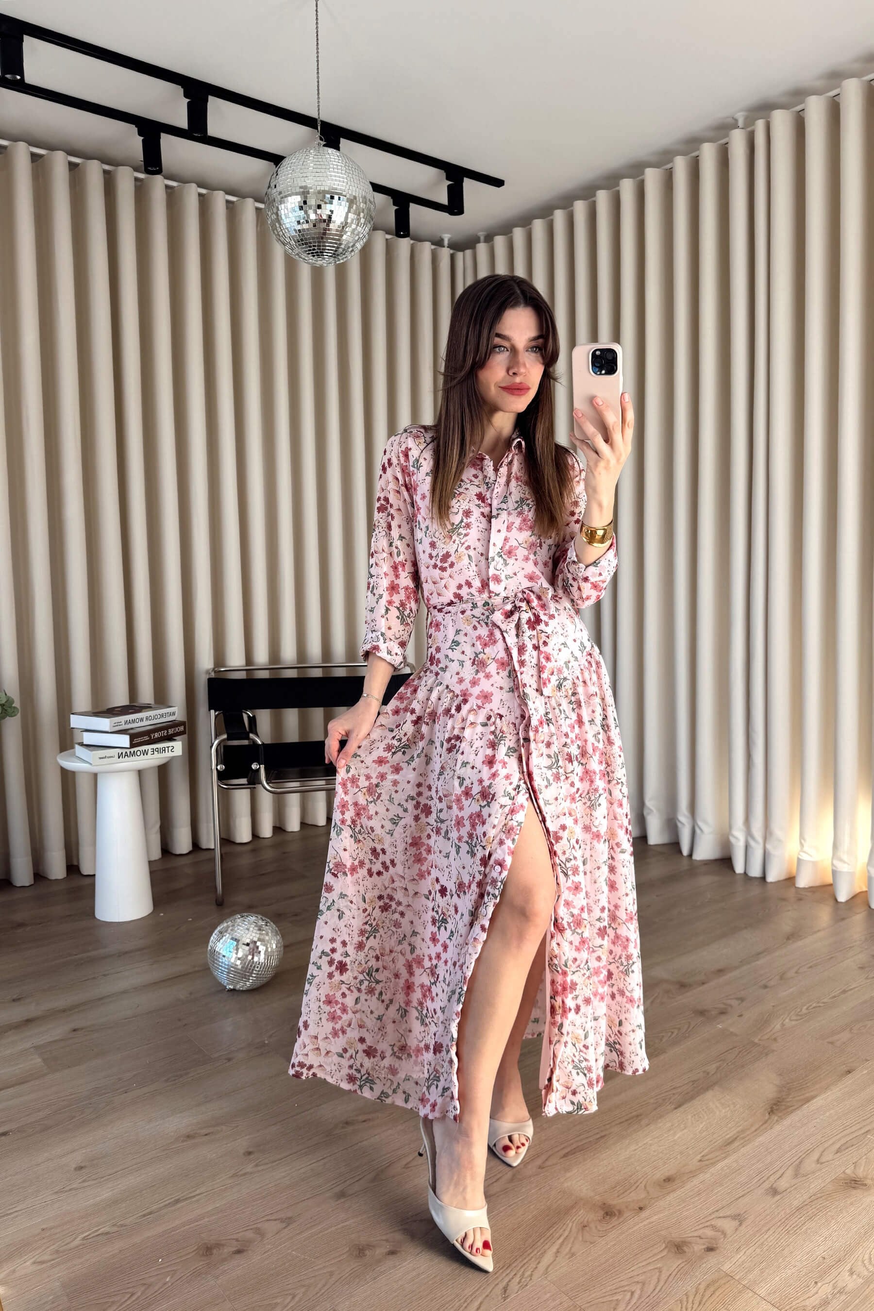 Pembe Çiçek Desenli Astarlı Kuşaklı Maxi Boy Şifon Gömlek Elbise