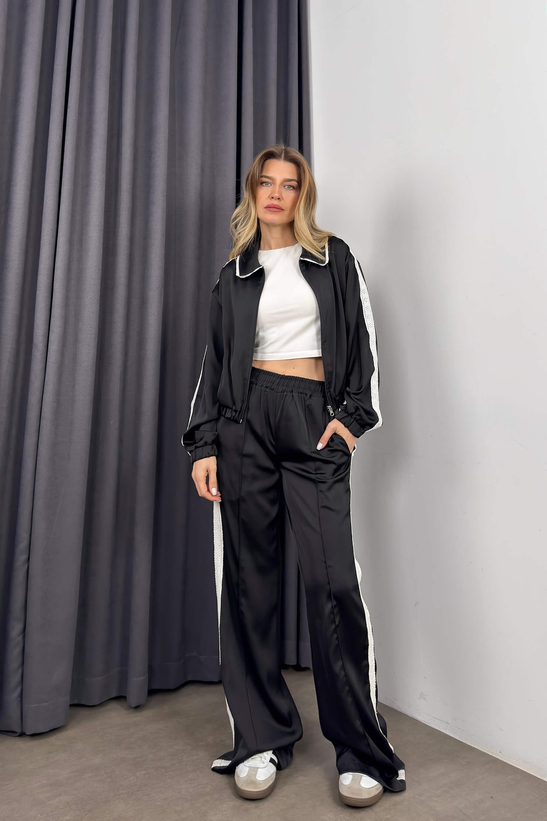 Siyah Beyaz Dantel Detaylı Tasarım Eşofman Takımı