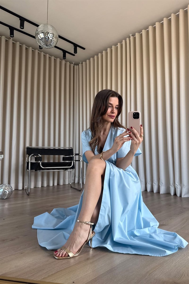 Bebe Mavisi Beli Bağcık Detaylı Pileli Maxi Boy Düğmeli Elbise