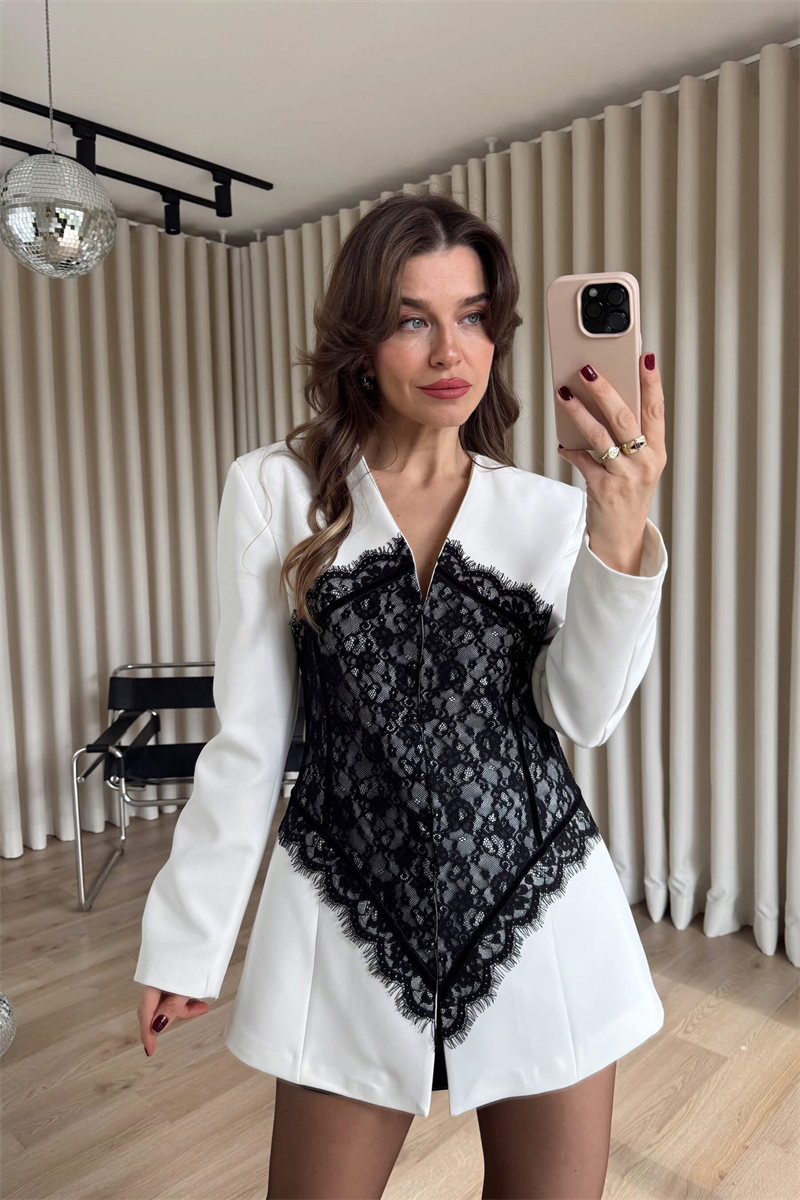 Beyaz Siyah Dantel Korseli Tasarım Blazer Ceket