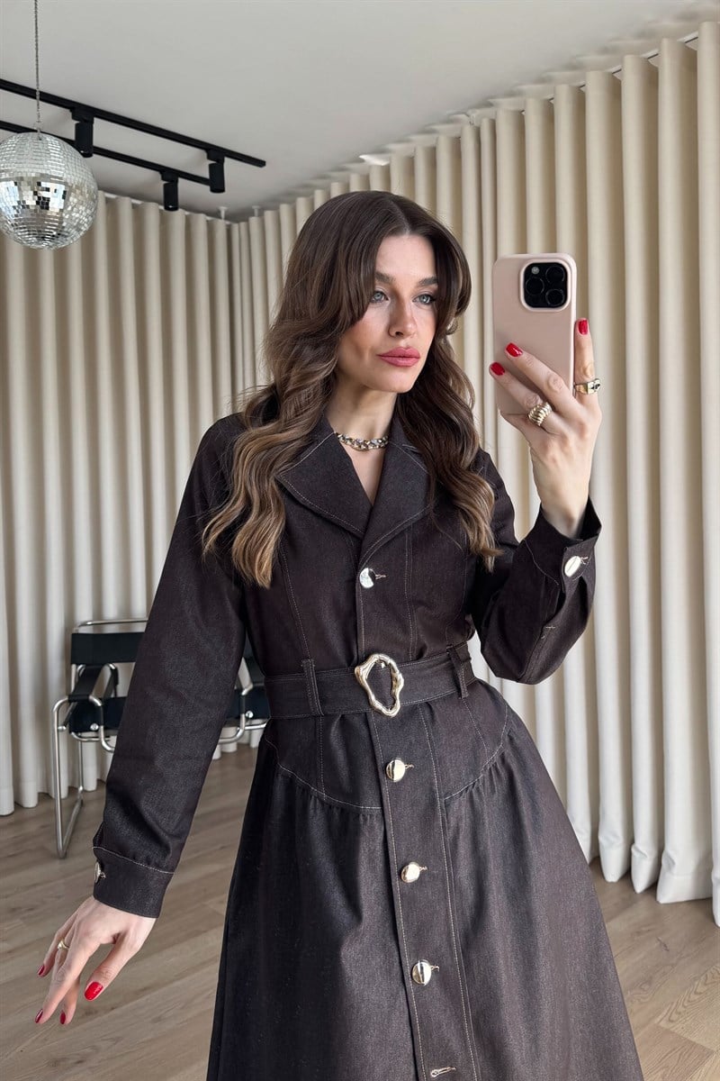 Kahverengi Dikiş Detaylı Pileli Kemerli Kruvaze Yaka Kot Gömlek Elbise