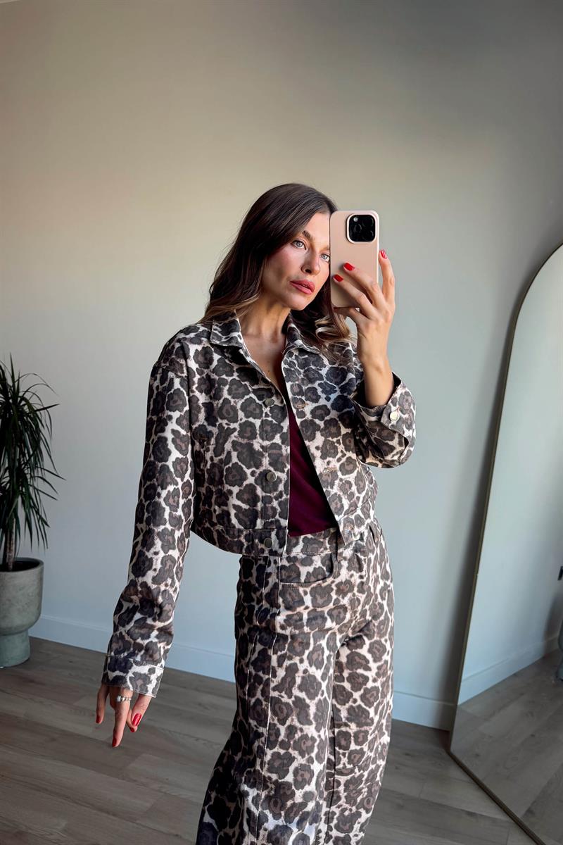 Kahverengi Leopar Desenli Ceket Jean Takım