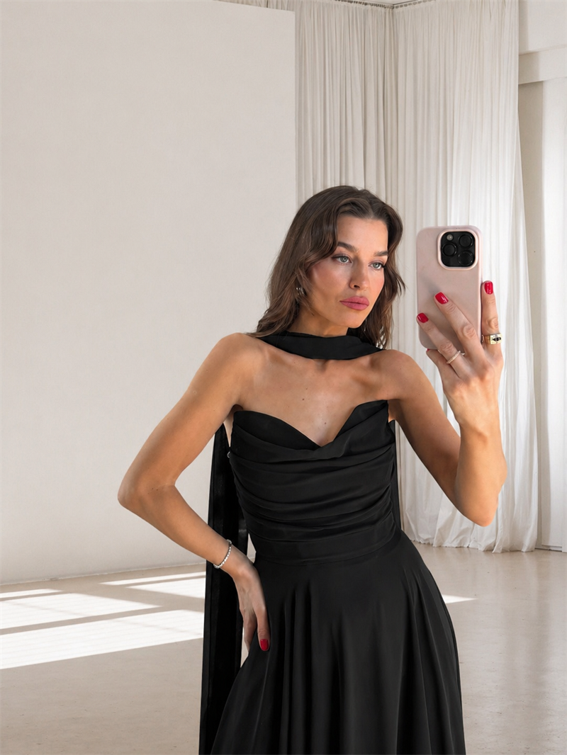 Siyah Drapeli Straplez Şallı Abiye Elbise. ÖN SİPARİŞ AÇILMIŞTIR. KARGOYA 9 MAYIS CUMARTESİ GÜNÜ VERİLECEKTİR.