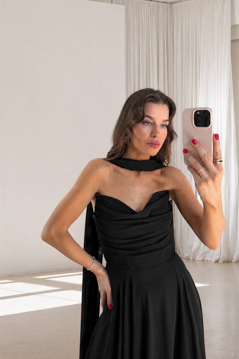 Siyah Drapeli Straplez Şallı Abiye Elbise. ÖN SİPARİŞ AÇILMIŞTIR. KARGOYA 9 MAYIS CUMARTESİ GÜNÜ VERİLECEKTİR.