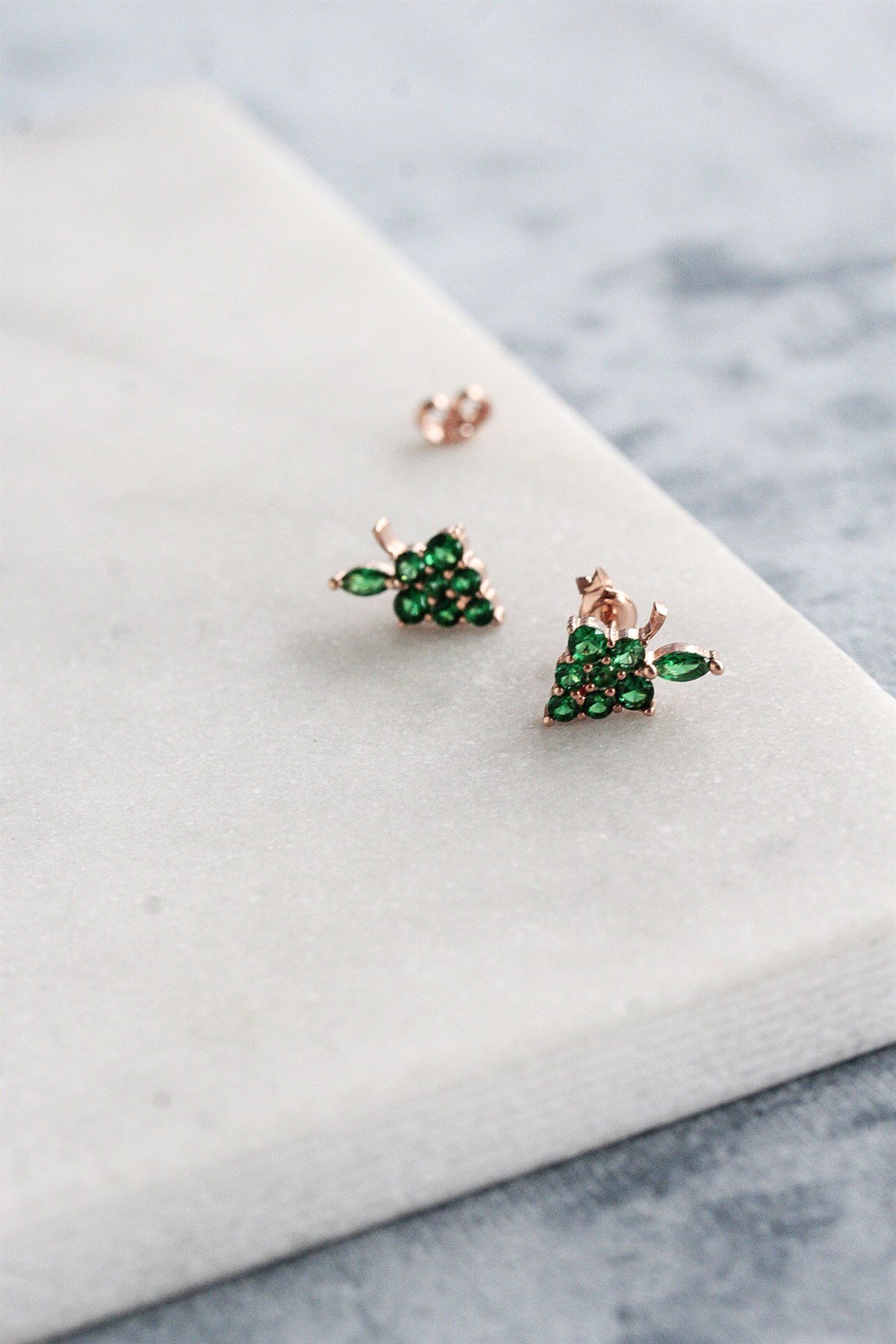 Doğal Taş Salkım Çivi Küpe